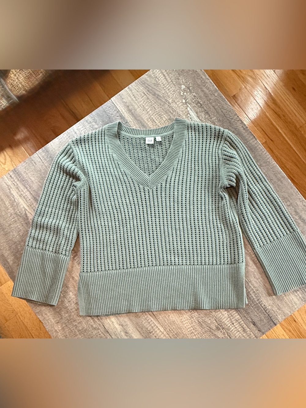 Gap Factory Relaxed Crochet V-Neck Sweater, small, palm green color. EUC.